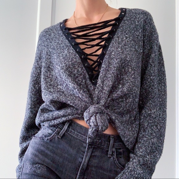 laced up v-neck sweater 🕷 - Picture 6 of 11